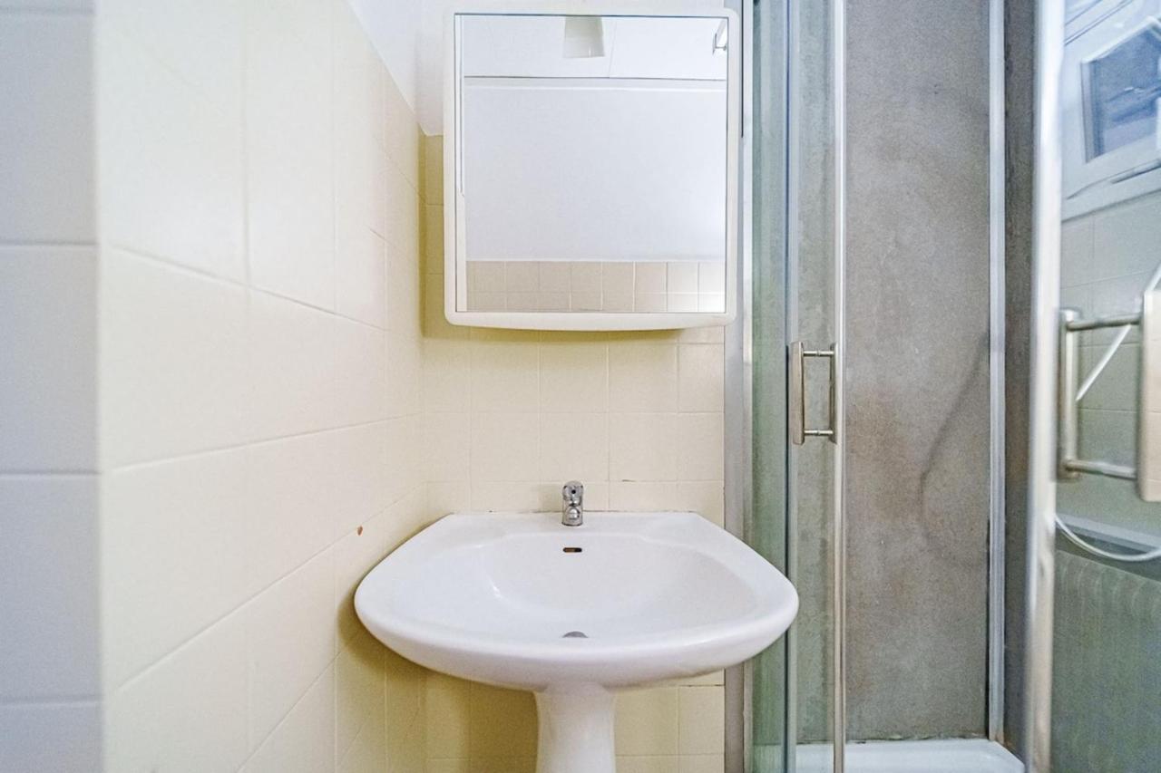 The Billon-Spacious 8 People Balcony-Metro Gratte Ciel Villeurbanne Extérieur photo