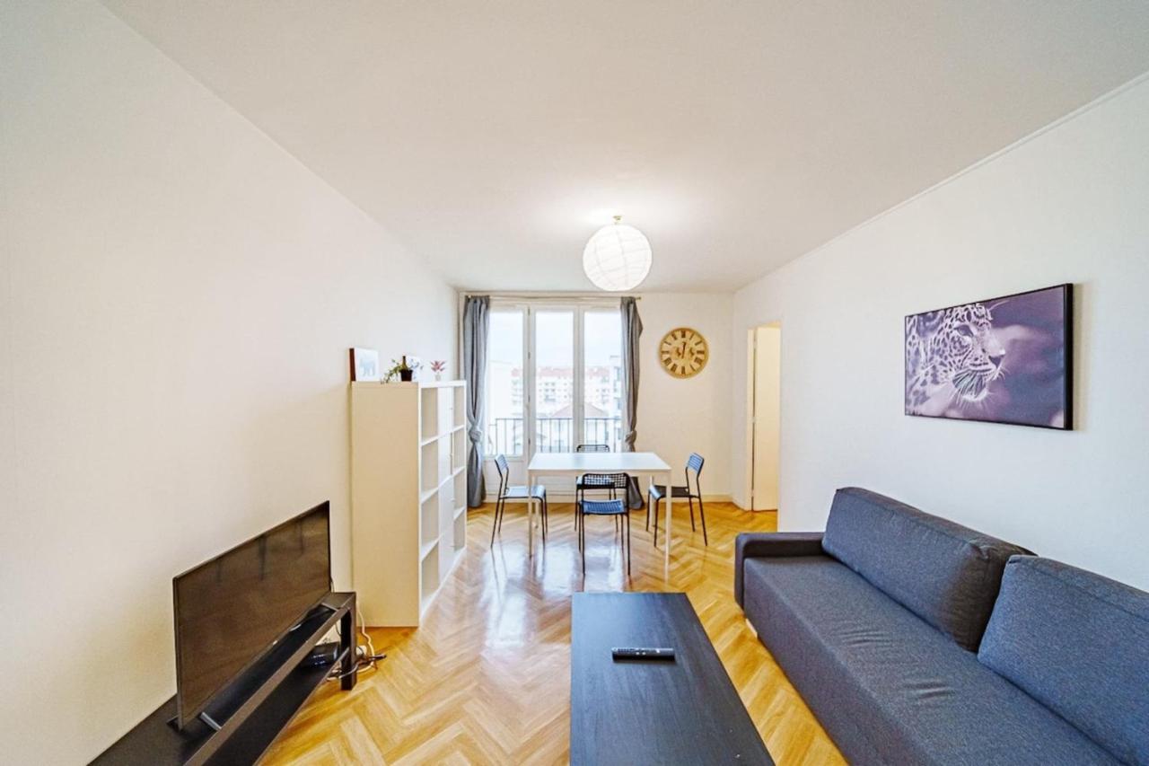 The Billon-Spacious 8 People Balcony-Metro Gratte Ciel Villeurbanne Extérieur photo